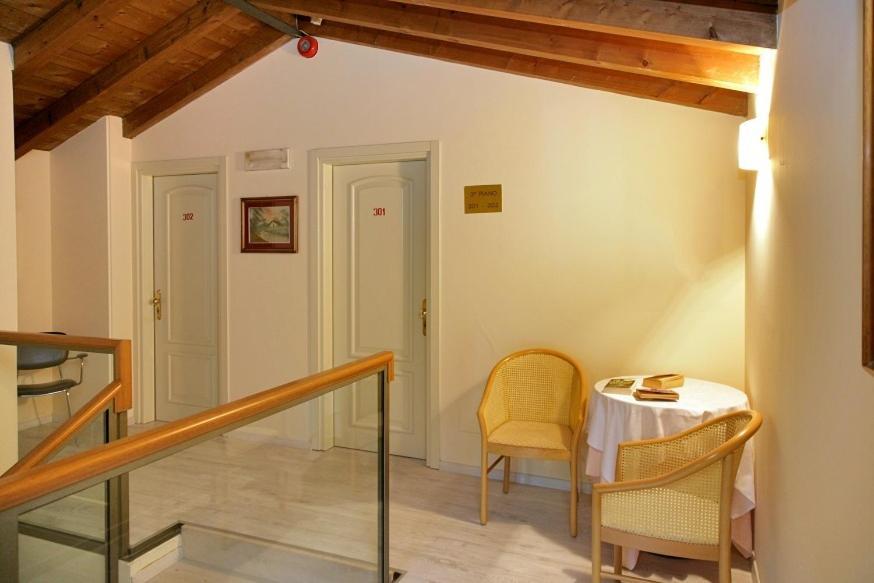 Hotel Ristorante Miralago Garda  Eksteriør billede