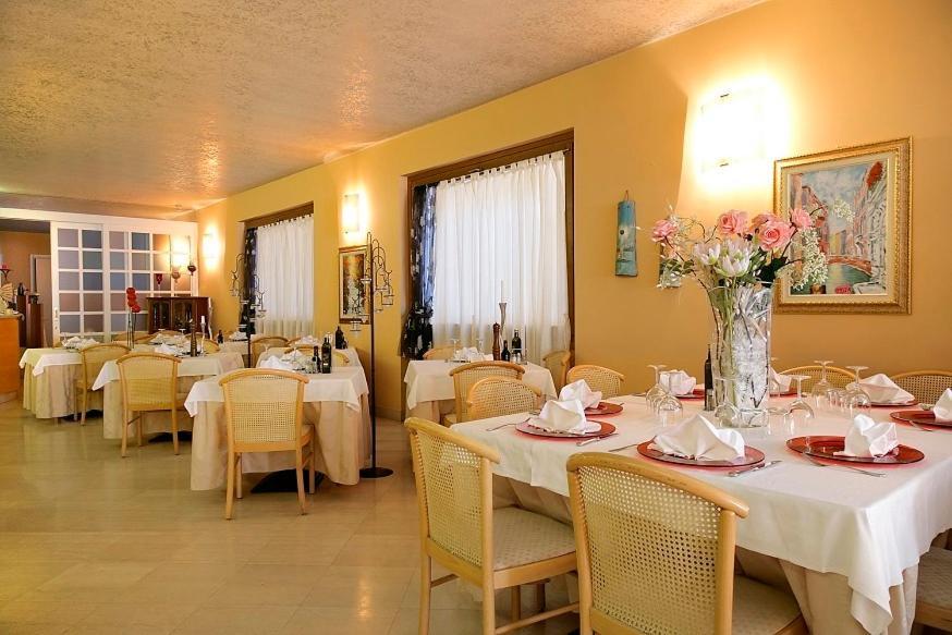 Hotel Ristorante Miralago Garda  Eksteriør billede
