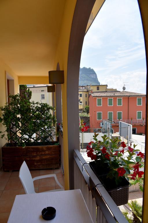 Hotel Ristorante Miralago Garda  Eksteriør billede
